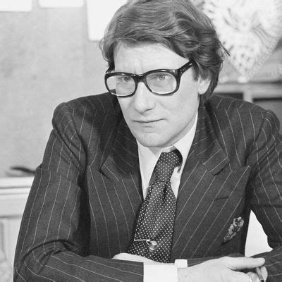 biographie yves saint laurent courte|yves Saint Laurent famous for.